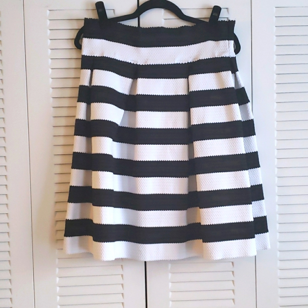NY&Co size L black/white